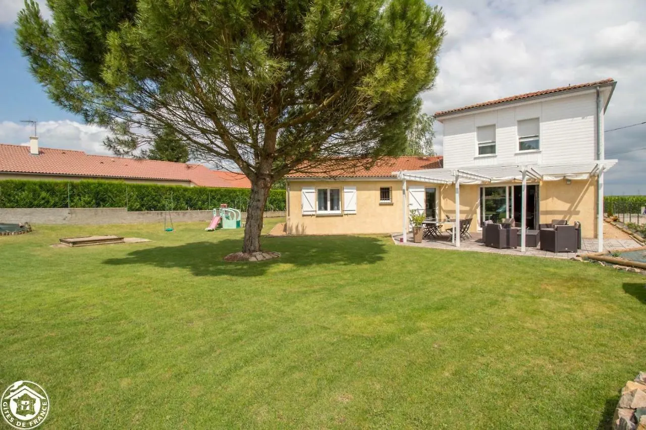 Gite De La Plaine Saint-Ignat Holiday home
