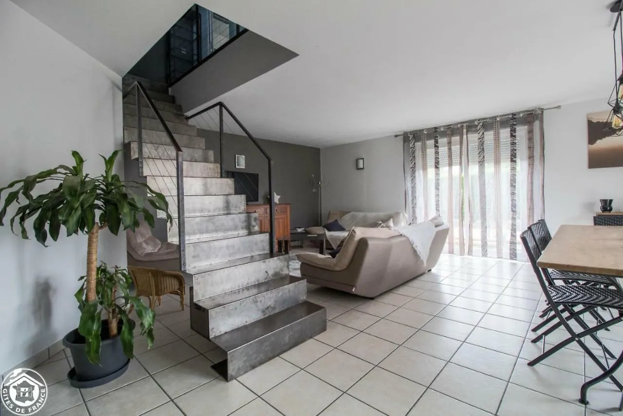 Gite De La Plaine Saint-Ignat Holiday home